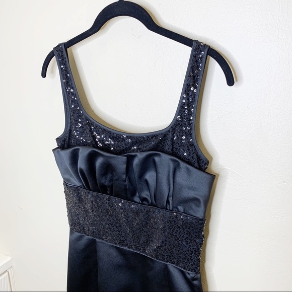 Badgley Mischka Black Sequin Satiny Cocktail Dress - Picture 2 of 7